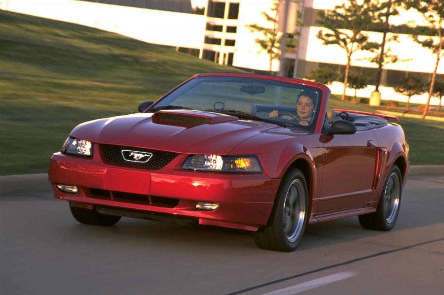  Ford Mustang GT Convertible 1999 года  (фото 45 из 74)